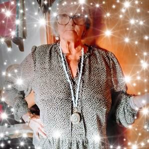 Meet your Posher, Sandi